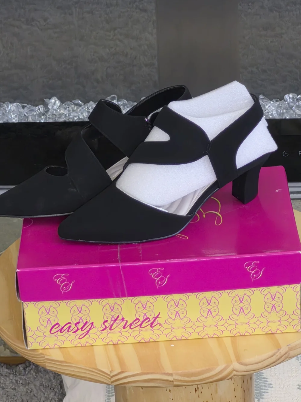 Easy Street Venue Pump in Black